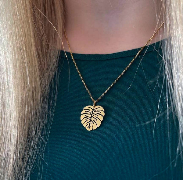 Monstera leaf Necklace